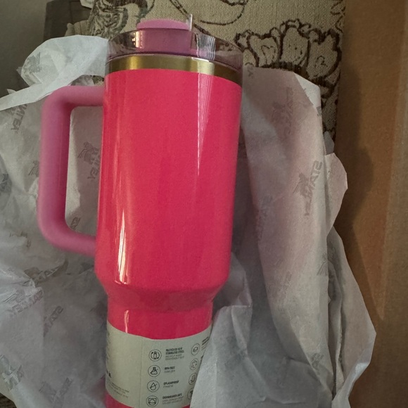 Pink Parade, Limited Edition Stanley - Picture 3 of 4